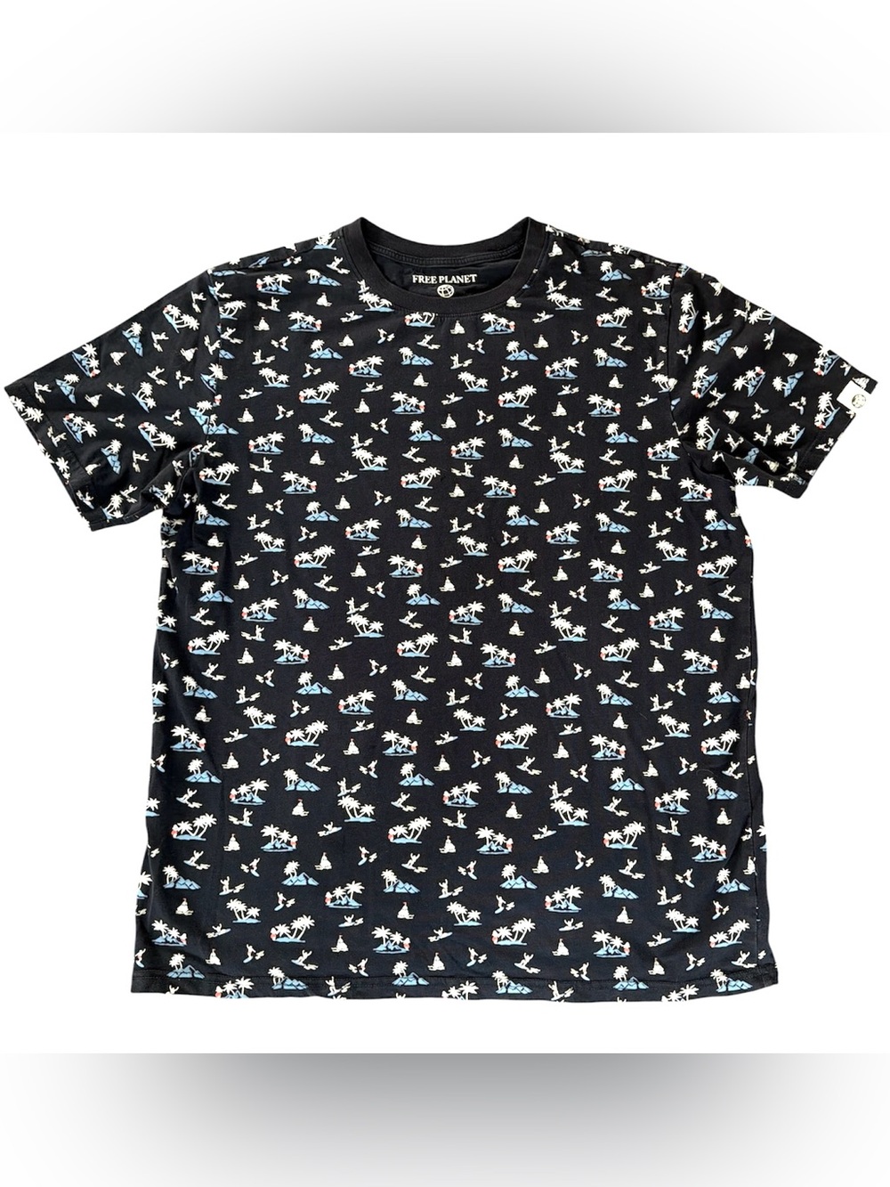 Free Planet Men's Sz L Navy Blue Surf Palm Tree Print Tropical Tshirt EUC